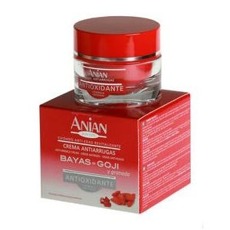 Obličejový anti-aging krém proti vráskám   Krém účinně potlačuje známky stárnutí pleti, působí do hloubky, zanechává pokožku jemnou a vláčnou, dlouhodobě ji...