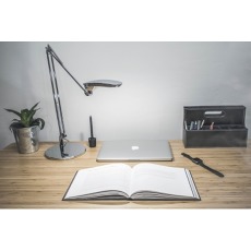 Stolní lampa Nasli Keiko stříbrná Zdravé světlo NASLI