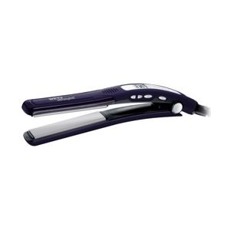 Žehlička na vlasy Remington S 7902   Úzká žehlička na vlasy, jejímiž kleštěmi proniká do vlasů malé množství kondicionéru na ochranu proti krepatění.