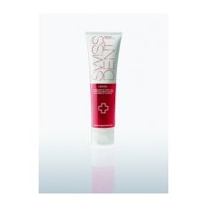 Swissdent letní sada: Stainless pasta, Stain Whitening brush bělicí pero a Extreme spray   Výhodný set bělících přípravků renomované značky Swissdent pro Váš zářivý úsměv. Obsahuje zubní pastu, bělící pero,...