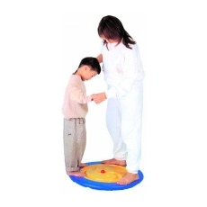 Tai-Chi deska velká L   Velká balanční deska určená pro nácvik rovnováhy. Balancováním na desce dovete míček do středu...