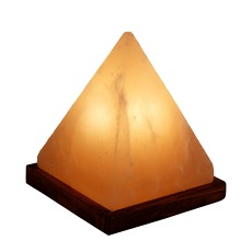 Solná lampa elektrická - Pyramida Cereus  Přírodní solná elektrická lampa ve tvaru pyramidy s dřevěným podstavcem. Hmotnost cca 2,5kg.