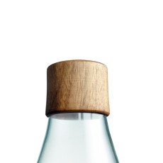 Uzávěr Retap dřevěný Retap  Elegantní uzávěr k eco láhvi Retap ze dřeva slouží jen jako krycí uzávěr. Vhodný na doma nebo do kanceláře.